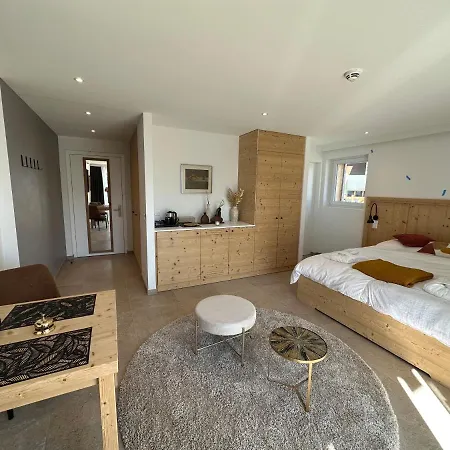 John's 4* Ле-Коллон